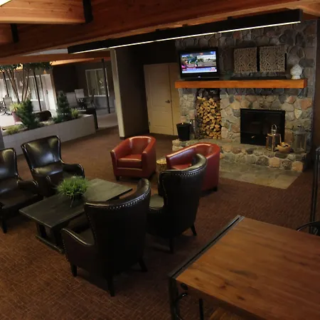 C'Mon Inn & Suites Fargo-2