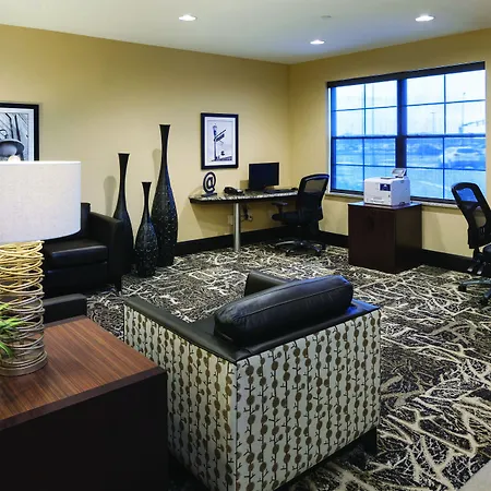 Clubhouse Hotel & Suites Fargo-2